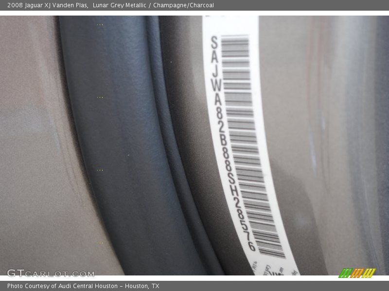 Lunar Grey Metallic / Champagne/Charcoal 2008 Jaguar XJ Vanden Plas