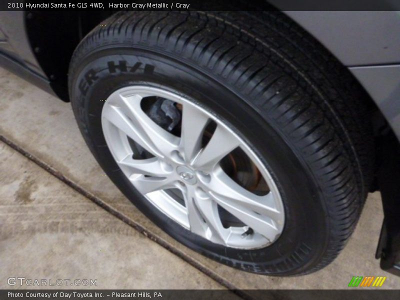 Harbor Gray Metallic / Gray 2010 Hyundai Santa Fe GLS 4WD