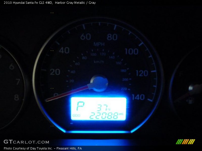 Harbor Gray Metallic / Gray 2010 Hyundai Santa Fe GLS 4WD