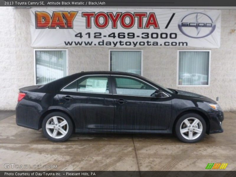 Attitude Black Metallic / Black/Ash 2013 Toyota Camry SE