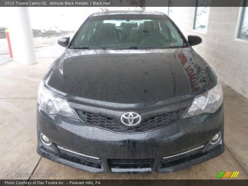 Attitude Black Metallic / Black/Ash 2013 Toyota Camry SE