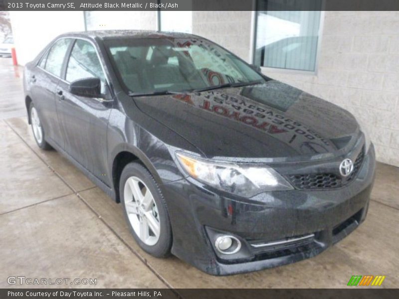 Attitude Black Metallic / Black/Ash 2013 Toyota Camry SE