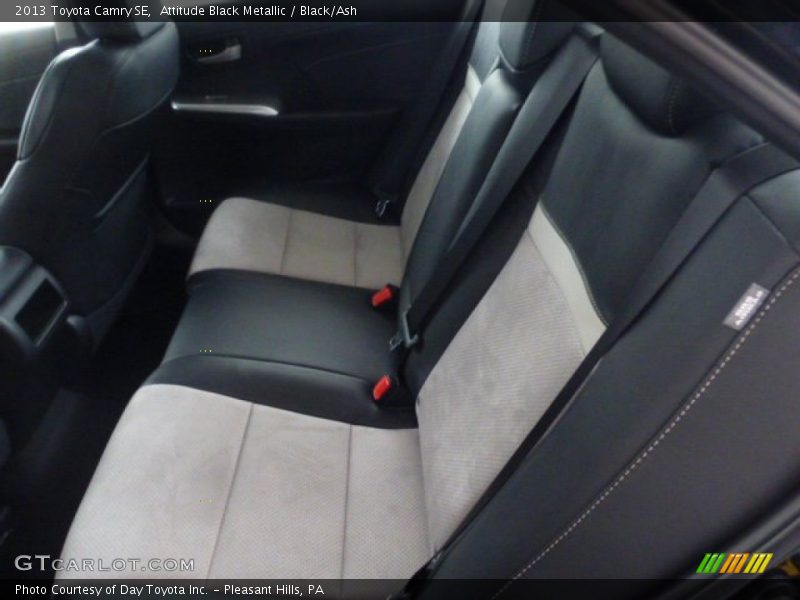 Attitude Black Metallic / Black/Ash 2013 Toyota Camry SE