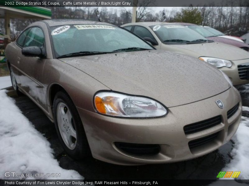Front 3/4 View of 2002 Stratus SE Coupe