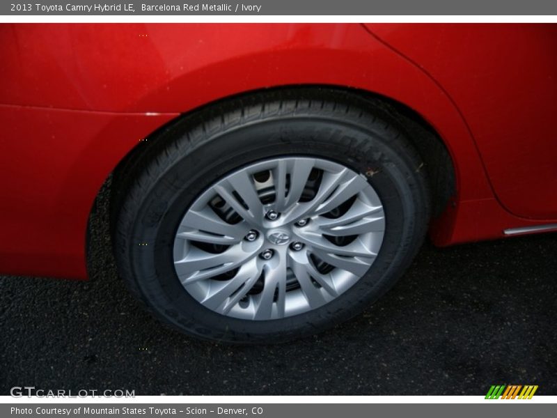 Barcelona Red Metallic / Ivory 2013 Toyota Camry Hybrid LE
