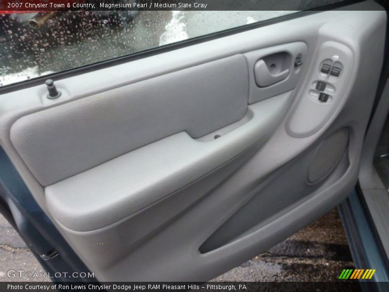 Magnesium Pearl / Medium Slate Gray 2007 Chrysler Town & Country