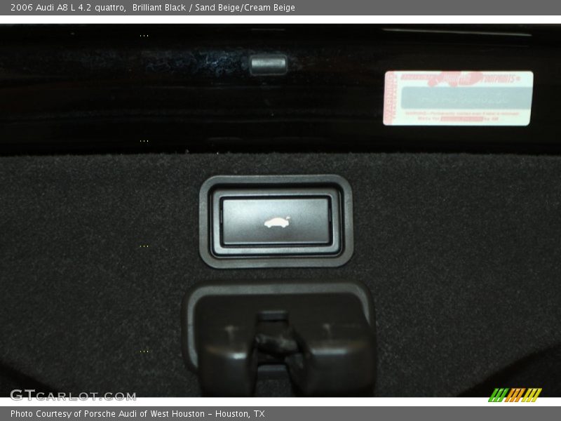 Brilliant Black / Sand Beige/Cream Beige 2006 Audi A8 L 4.2 quattro