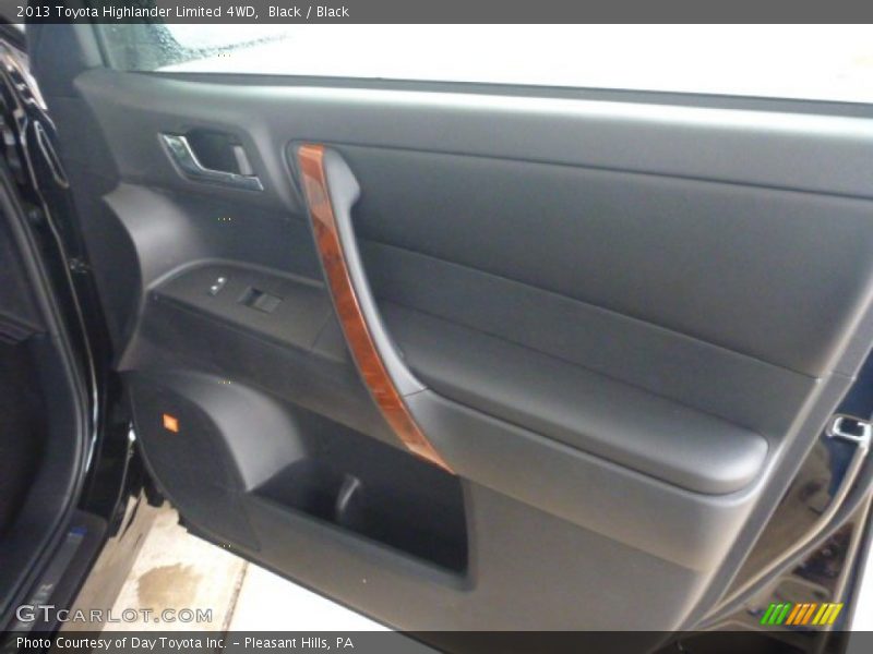 Black / Black 2013 Toyota Highlander Limited 4WD