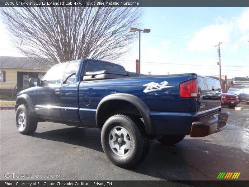 Indigo Blue Metallic / Graphite 2000 Chevrolet S10 LS Extended Cab 4x4