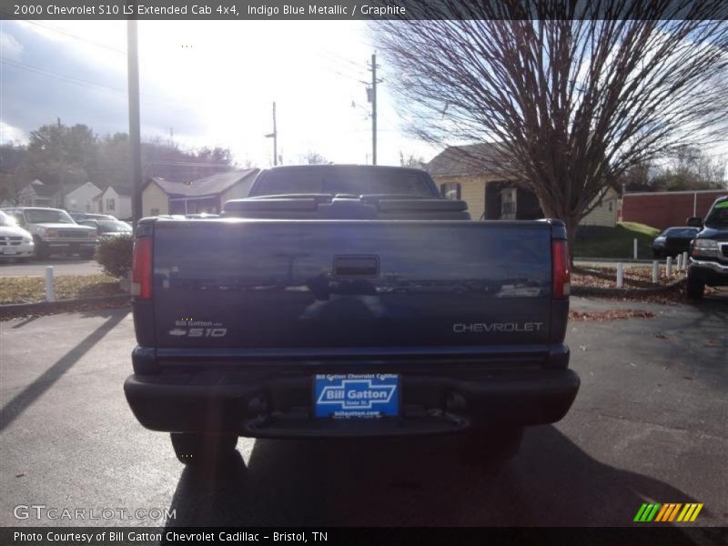 Indigo Blue Metallic / Graphite 2000 Chevrolet S10 LS Extended Cab 4x4