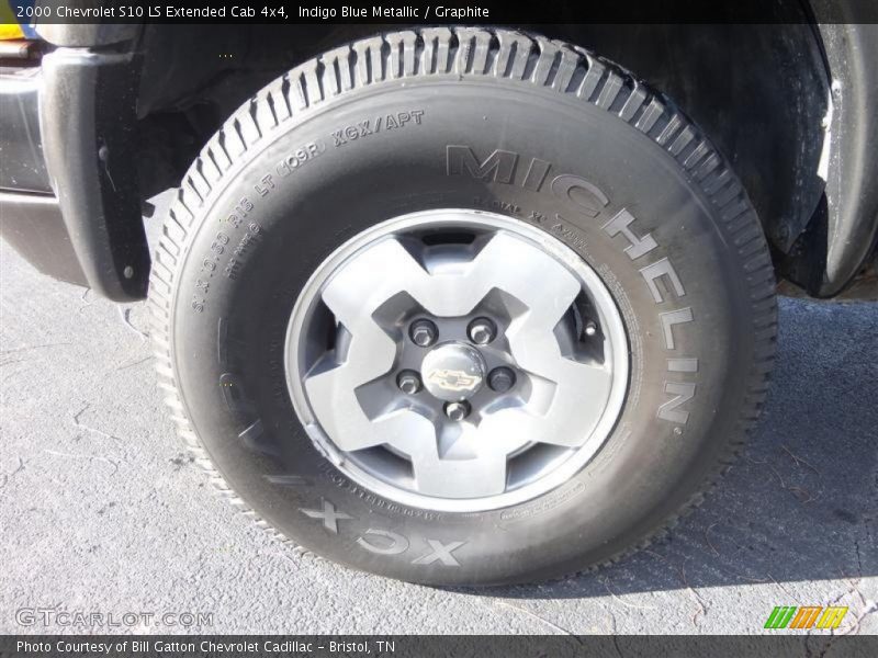  2000 S10 LS Extended Cab 4x4 Wheel