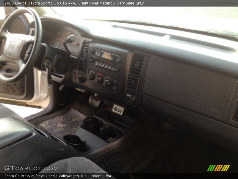 Bright Silver Metallic / Dark Slate Gray 2003 Dodge Dakota Sport Club Cab 4x4