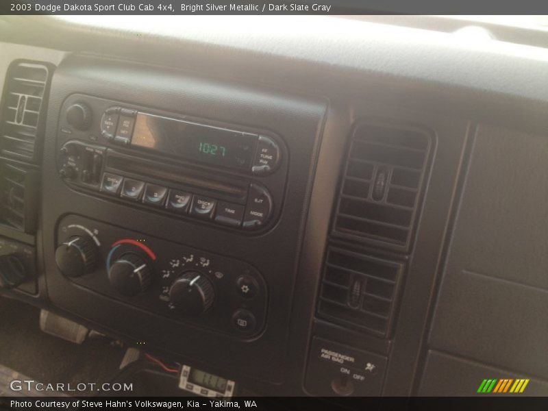 Bright Silver Metallic / Dark Slate Gray 2003 Dodge Dakota Sport Club Cab 4x4