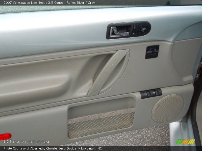 Reflex Silver / Grey 2007 Volkswagen New Beetle 2.5 Coupe