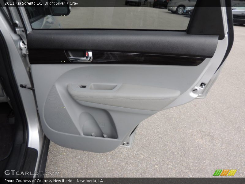 Bright Silver / Gray 2011 Kia Sorento LX