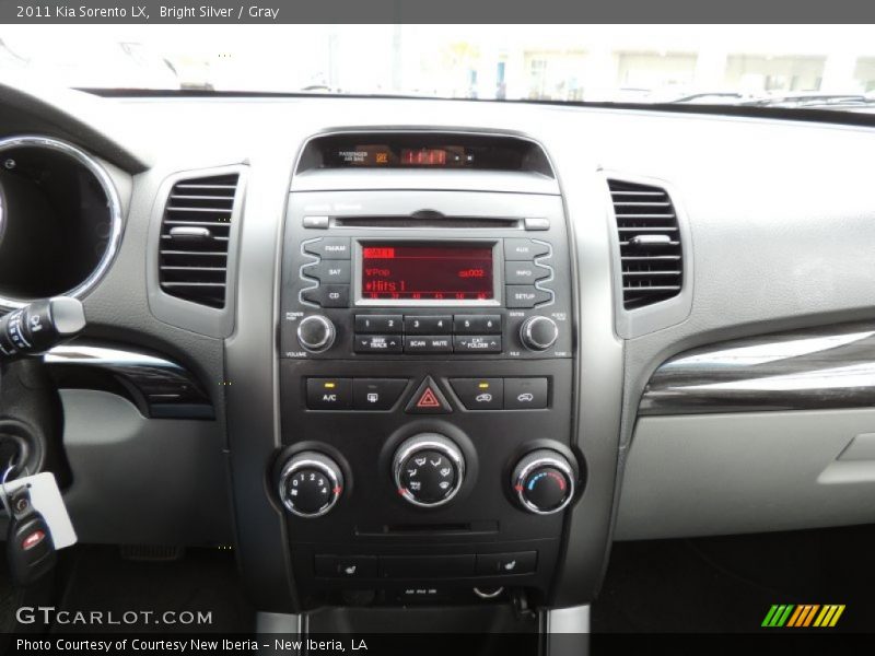 Bright Silver / Gray 2011 Kia Sorento LX