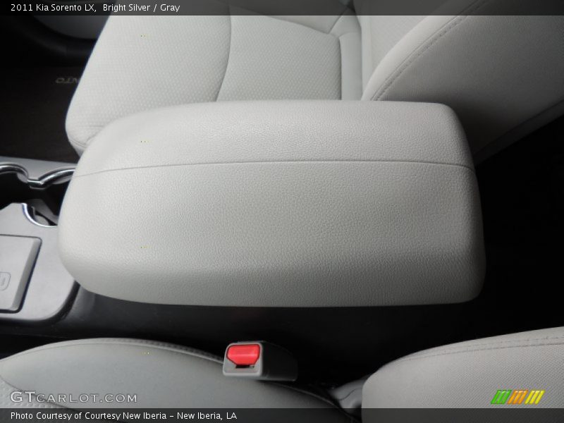 Bright Silver / Gray 2011 Kia Sorento LX