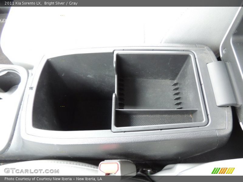 Bright Silver / Gray 2011 Kia Sorento LX