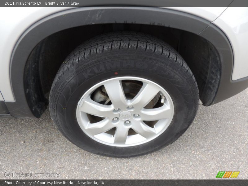 Bright Silver / Gray 2011 Kia Sorento LX