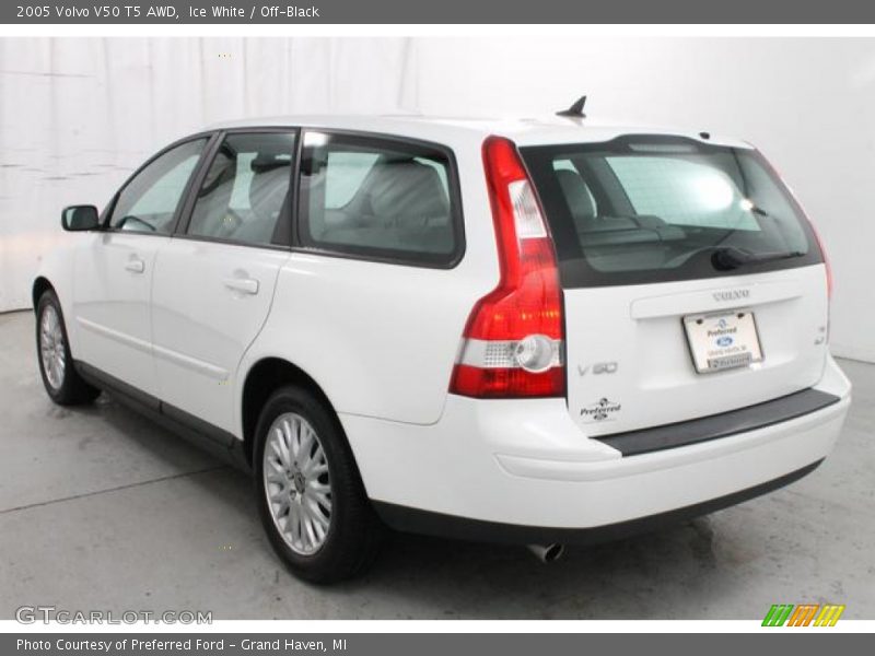 Ice White / Off-Black 2005 Volvo V50 T5 AWD