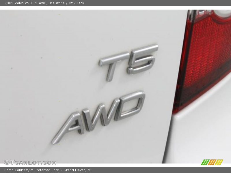  2005 V50 T5 AWD Logo