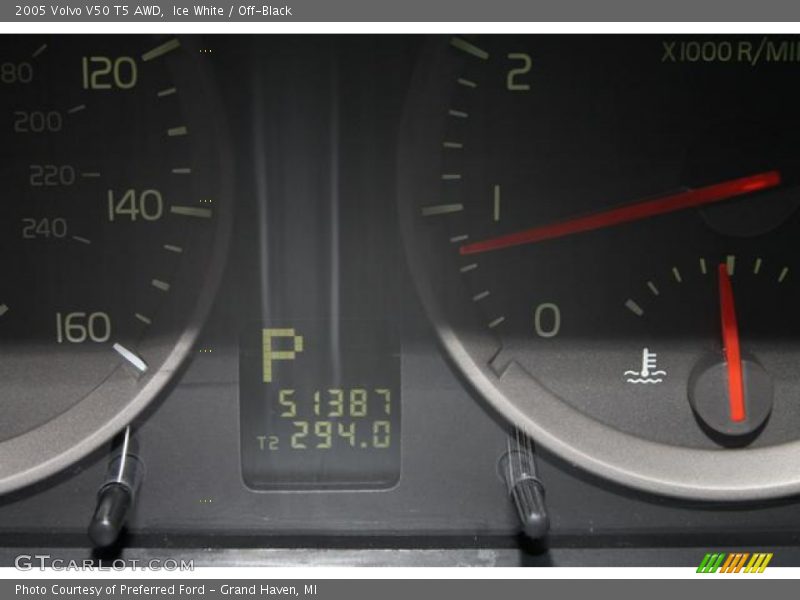 Ice White / Off-Black 2005 Volvo V50 T5 AWD
