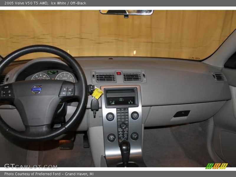 Ice White / Off-Black 2005 Volvo V50 T5 AWD