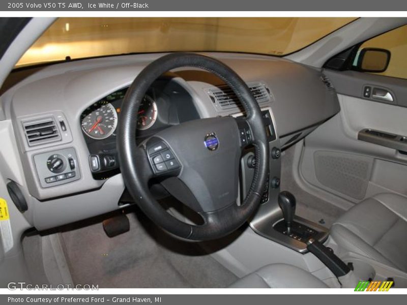 Ice White / Off-Black 2005 Volvo V50 T5 AWD