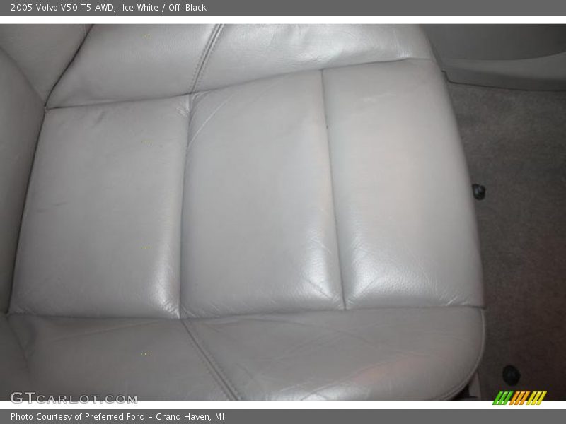 Ice White / Off-Black 2005 Volvo V50 T5 AWD