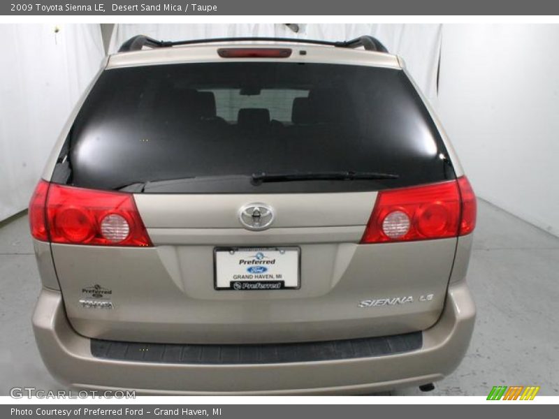 Desert Sand Mica / Taupe 2009 Toyota Sienna LE