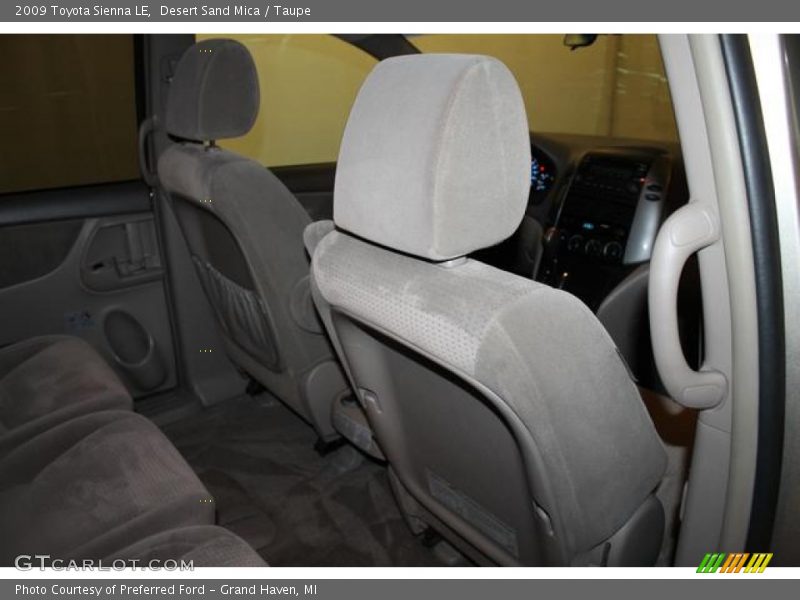 Desert Sand Mica / Taupe 2009 Toyota Sienna LE