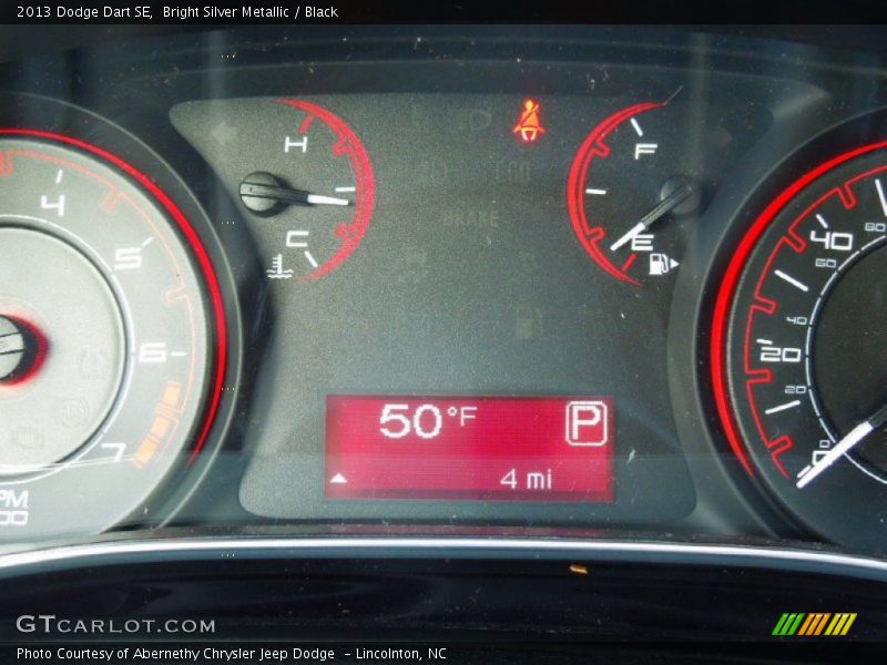 Bright Silver Metallic / Black 2013 Dodge Dart SE