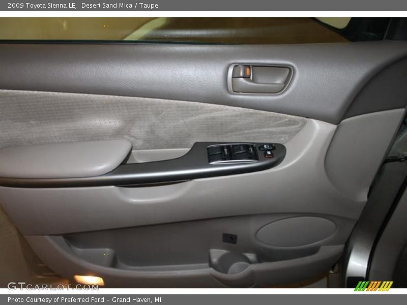 Desert Sand Mica / Taupe 2009 Toyota Sienna LE