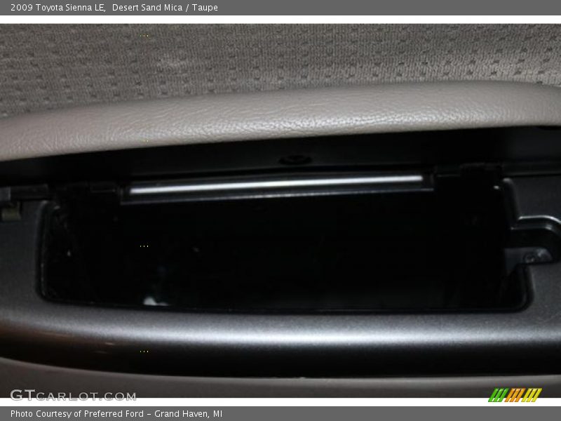 Desert Sand Mica / Taupe 2009 Toyota Sienna LE