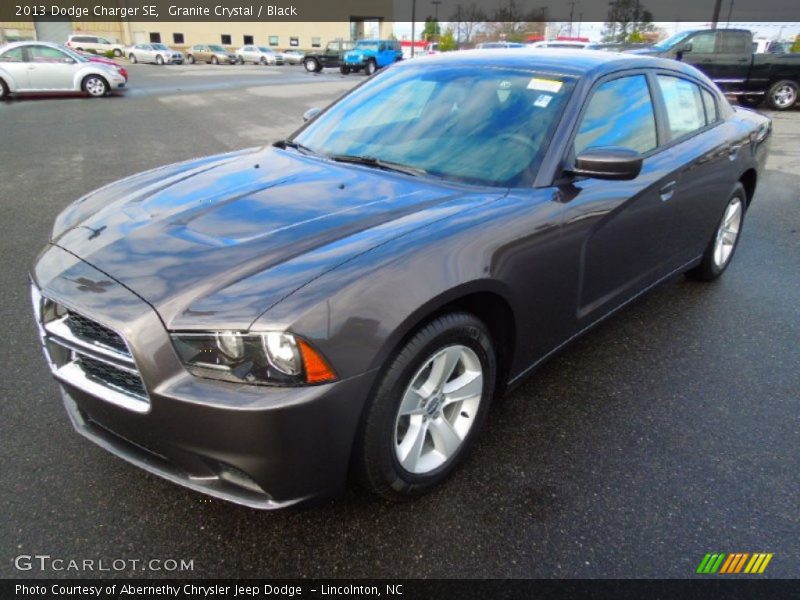 Front 3/4 View of 2013 Charger SE