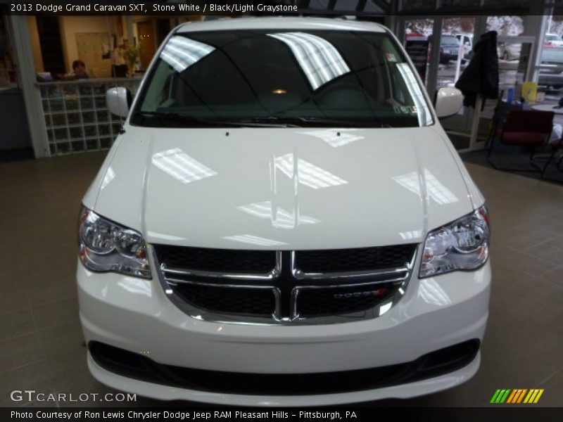 Stone White / Black/Light Graystone 2013 Dodge Grand Caravan SXT