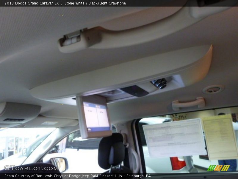 Stone White / Black/Light Graystone 2013 Dodge Grand Caravan SXT