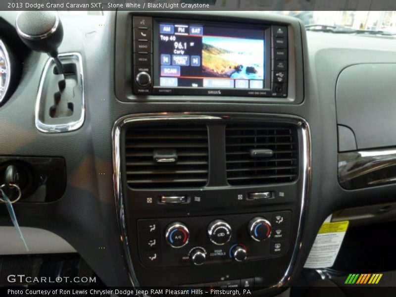 Stone White / Black/Light Graystone 2013 Dodge Grand Caravan SXT