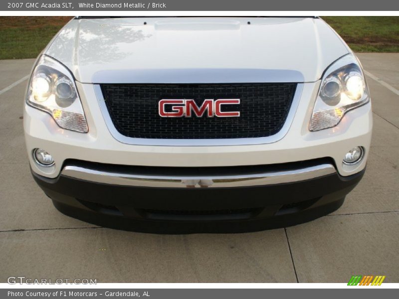 White Diamond Metallic / Brick 2007 GMC Acadia SLT