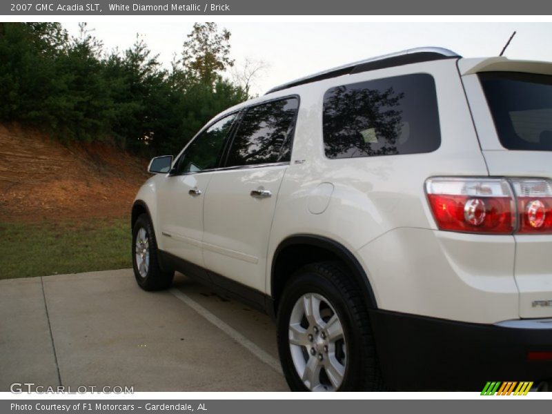 White Diamond Metallic / Brick 2007 GMC Acadia SLT