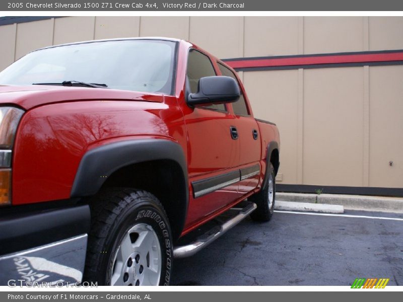 Victory Red / Dark Charcoal 2005 Chevrolet Silverado 1500 Z71 Crew Cab 4x4