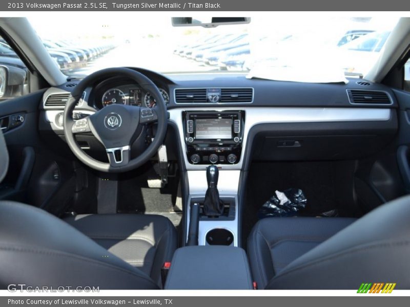 Tungsten Silver Metallic / Titan Black 2013 Volkswagen Passat 2.5L SE