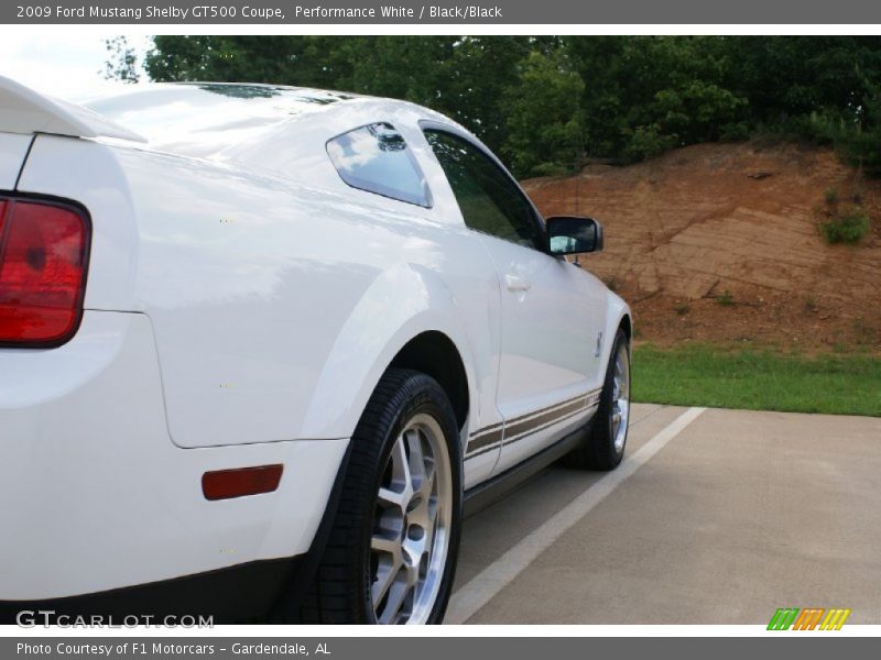 Performance White / Black/Black 2009 Ford Mustang Shelby GT500 Coupe