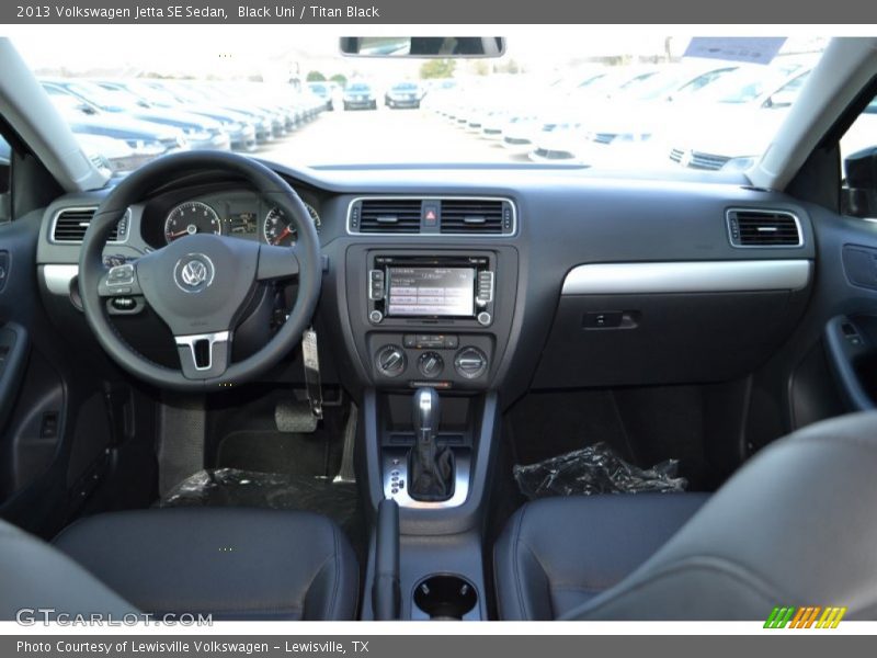 Black Uni / Titan Black 2013 Volkswagen Jetta SE Sedan