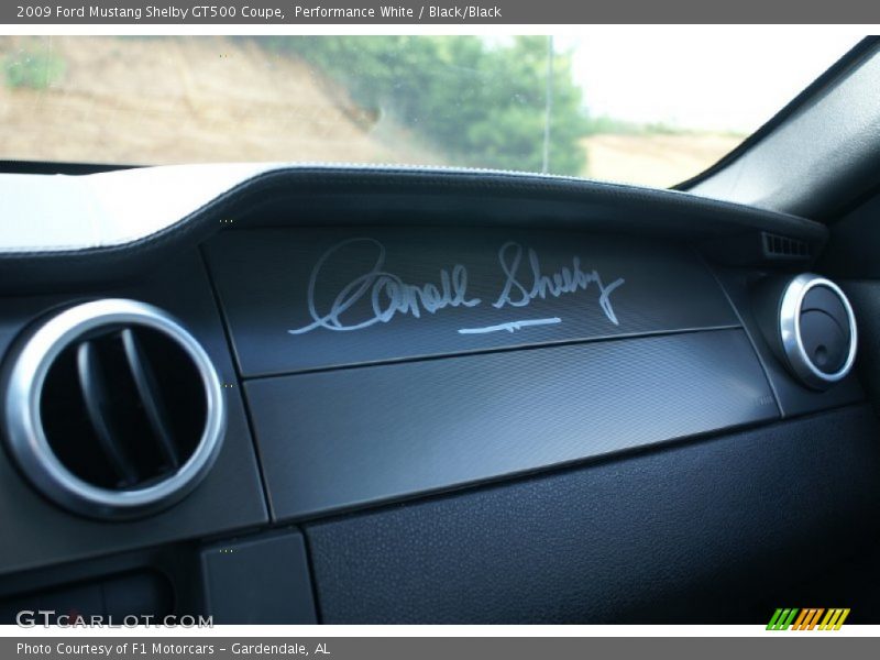 Performance White / Black/Black 2009 Ford Mustang Shelby GT500 Coupe