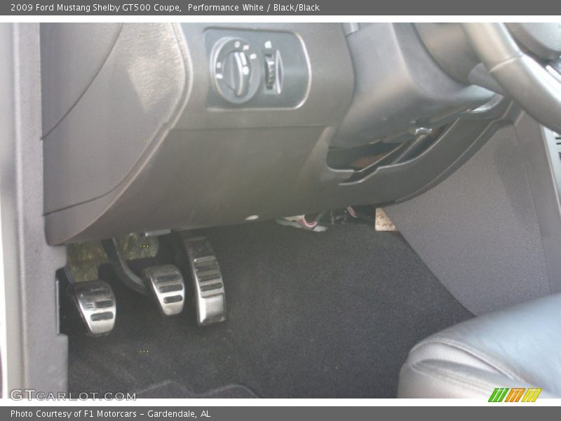 Performance White / Black/Black 2009 Ford Mustang Shelby GT500 Coupe