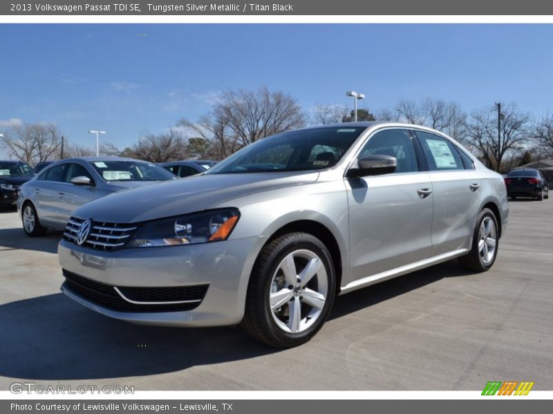 Tungsten Silver Metallic / Titan Black 2013 Volkswagen Passat TDI SE
