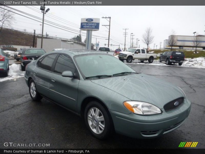 Light Tundra Metallic / Medium/Dark Flint 2007 Ford Taurus SEL