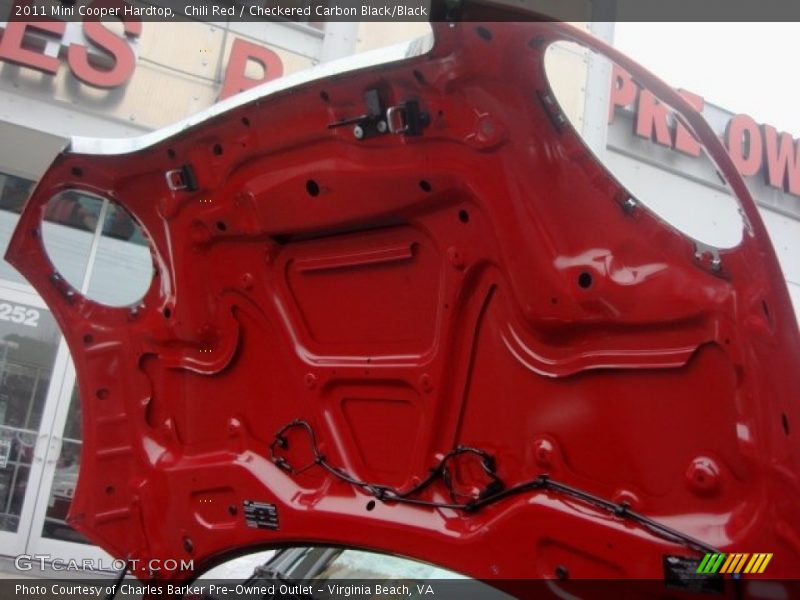 Chili Red / Checkered Carbon Black/Black 2011 Mini Cooper Hardtop