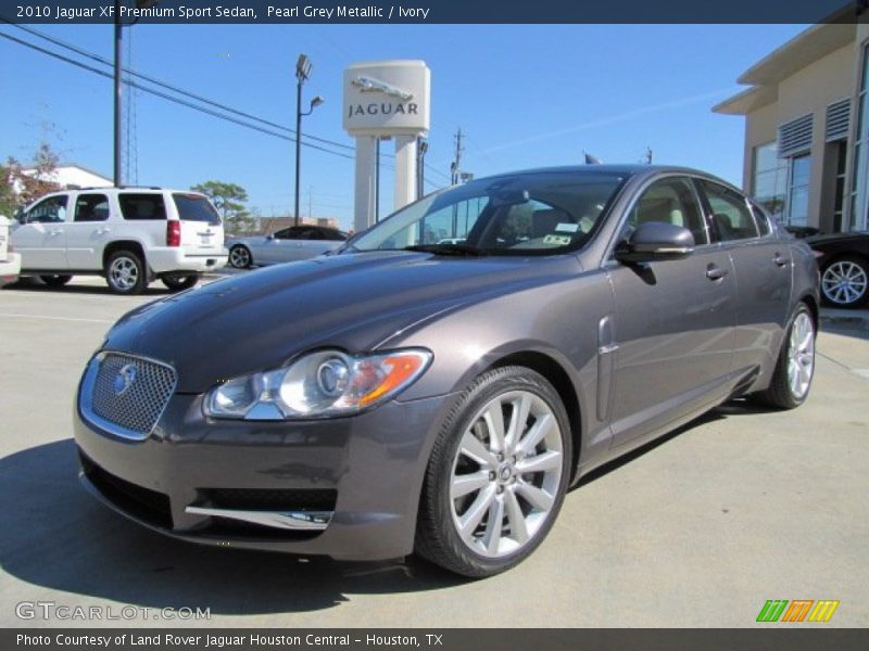 Front 3/4 View of 2010 XF Premium Sport Sedan
